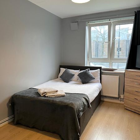 1 Bedroom Flat In Whitechapel, Лондон Экстерьер фото