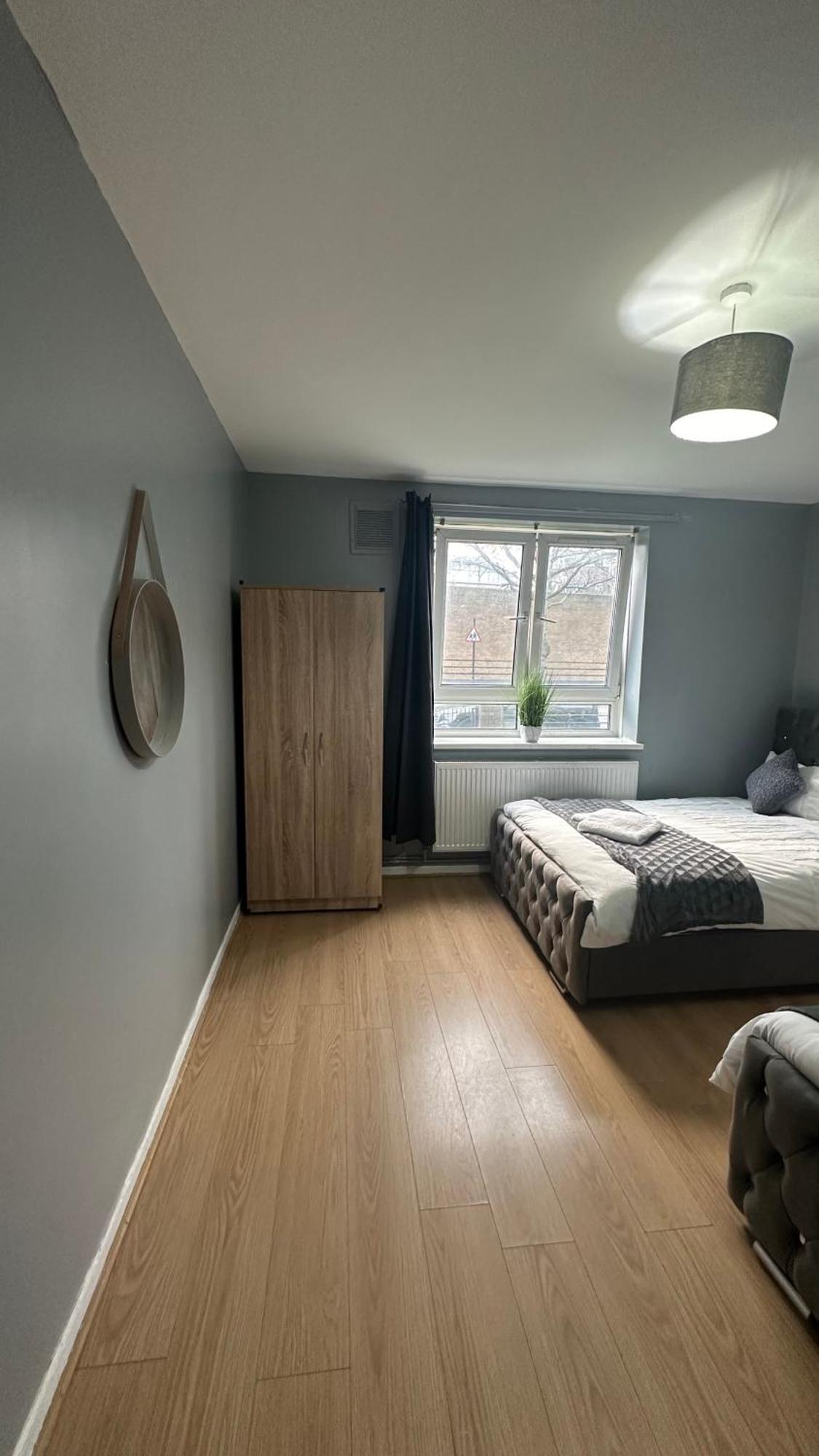 1 Bedroom Flat In Whitechapel, Лондон Экстерьер фото